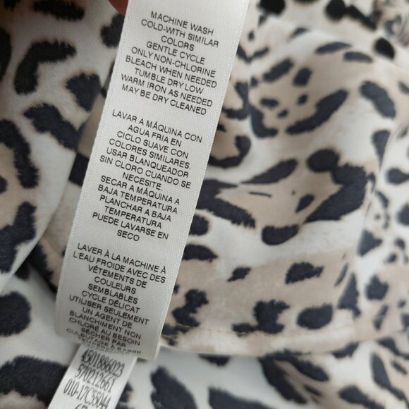 Chicos Blouse Size 3 Top Button Up Cheetah Tie Front XL - Picture 8 of 9